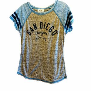 #4432 Chargers T-shirt w/sparkles on letters  SIZE M women's